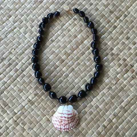 Hawaiian Shell Wire Wrap Pendant| Authentic Mini KUKUI Nut Beads| Made in Hawaii - Honorooroo Lifestyle